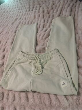 Alo Yoga Womens Mint Cream Cozy Sweatpants - Soft Drawstring Bottoms